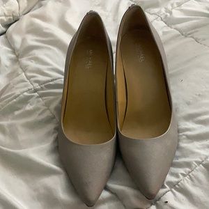 Michael Kors 8 1/2 grey MOVING SALE MUST GO